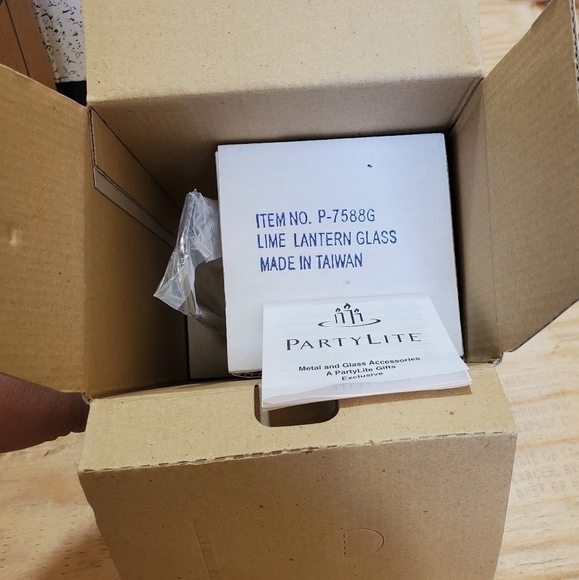 NIB Partylite P7588 Lime Tealight Lantern - Picture 7 of 7